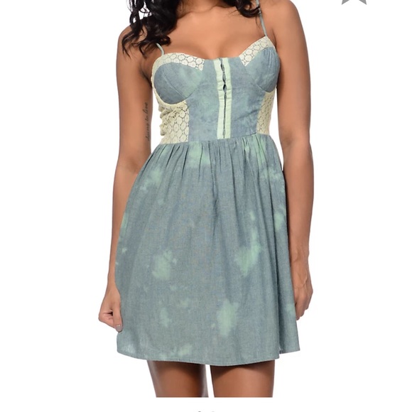 ❤️ 🔥 Denim looking Tidied dress - Picture 2 of 8